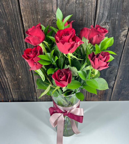 10 Stem Red Rose Vase