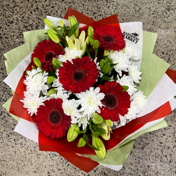 .Mumma Claus Christmas Bouquet