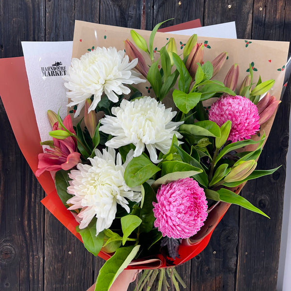 .Jingle Bells Christmas Bouquet