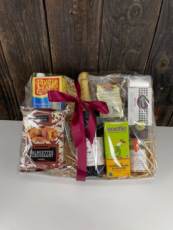 .Deluxe Hamper